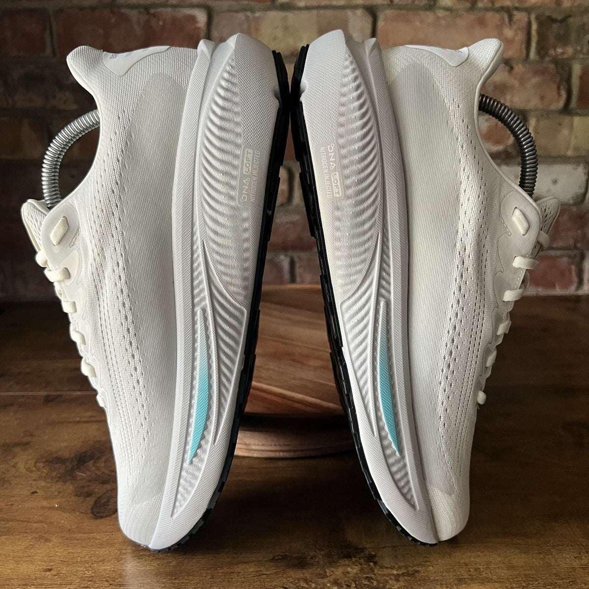 Brooks Ghost GORE-TEX Women's 11.5 Neutral Balance Cushion Blue White Shoes