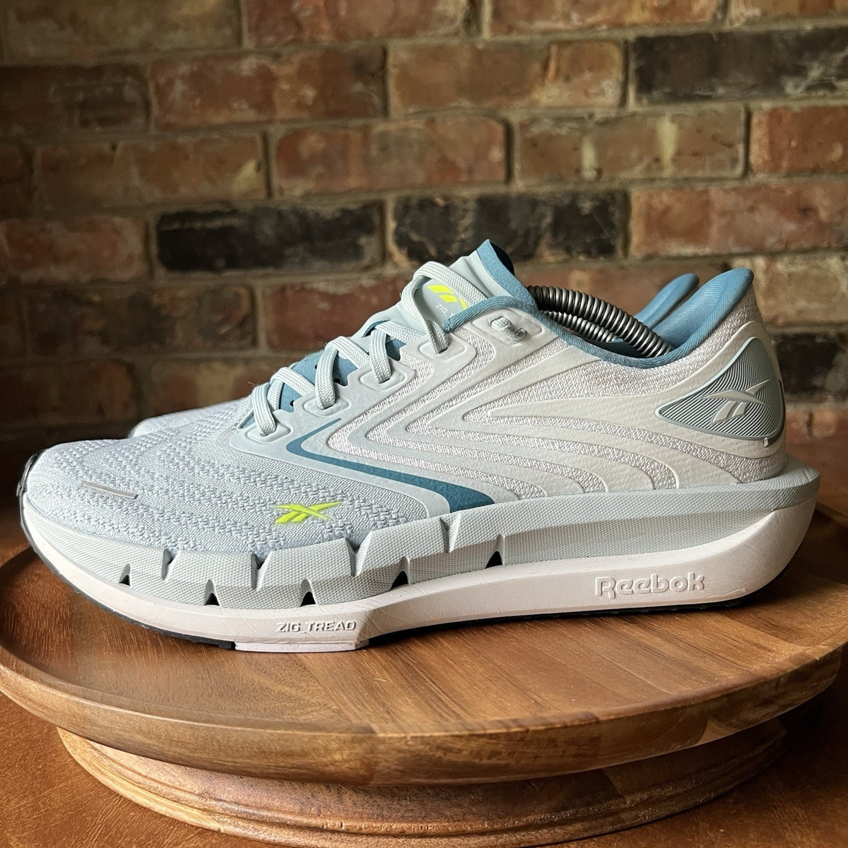 Reebok FloatZig Tread Ice Blue Women's 9 Running Cross Trainer Shoes Sneakers