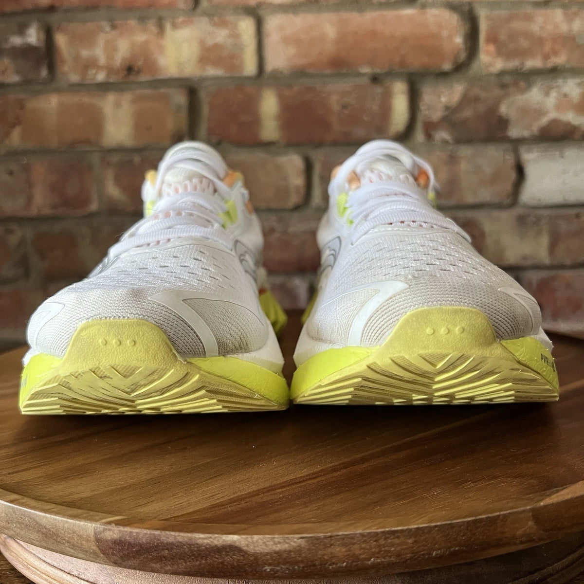 Saucony Endorphin Speed 4 Women's 10 White Sunny Speedroll Cushion Running Shoes