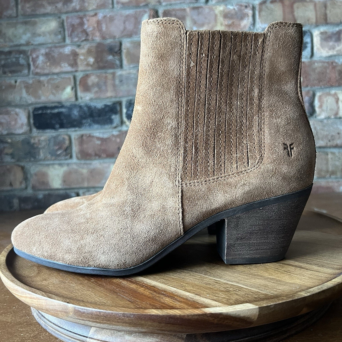 Frye Sandra Chelsea Block Heel Western Boots Cognac Suede Leather Women's 9