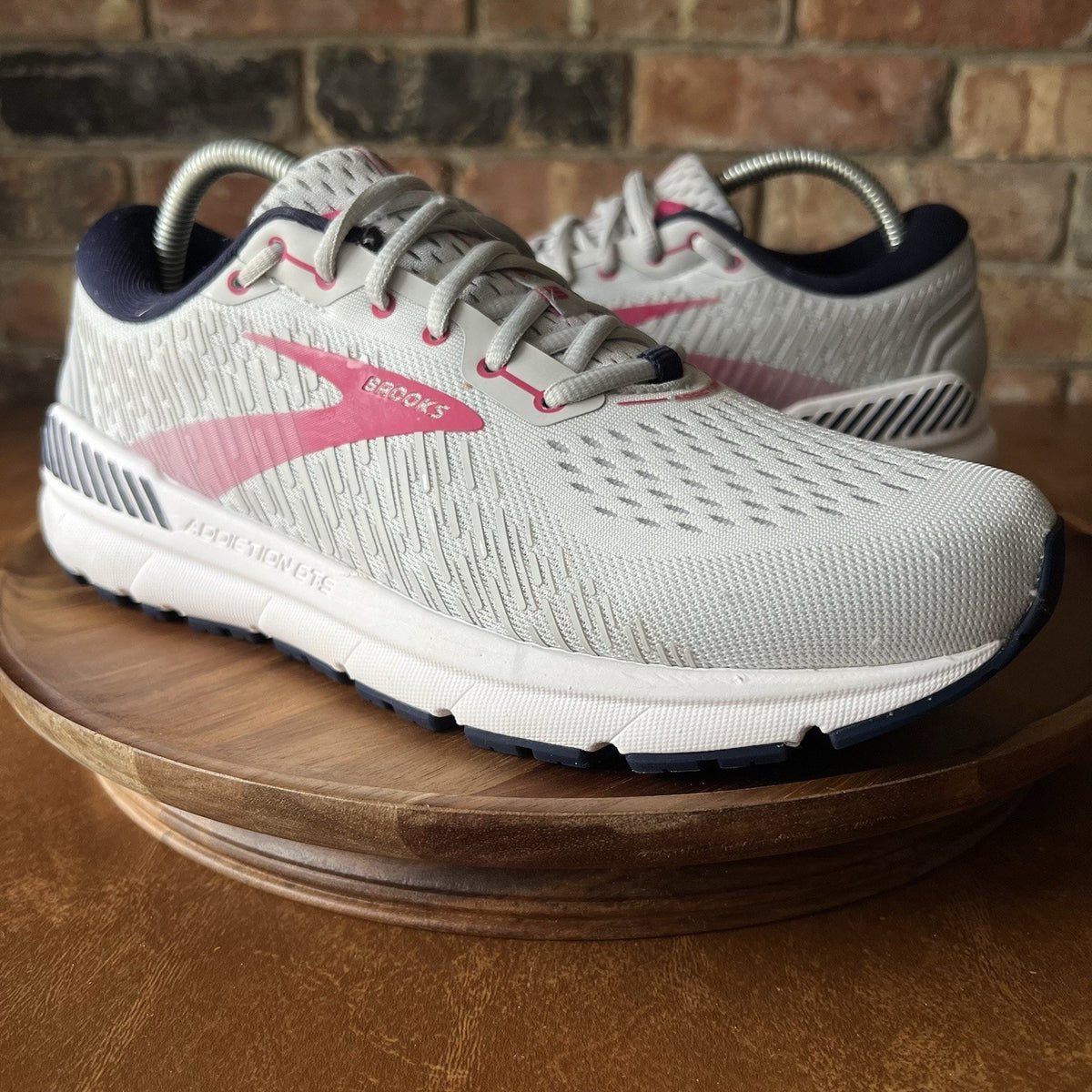 Brooks Addiction GTS 15 Supportive Running Womens 10.5 AA Gray Pink Shoes