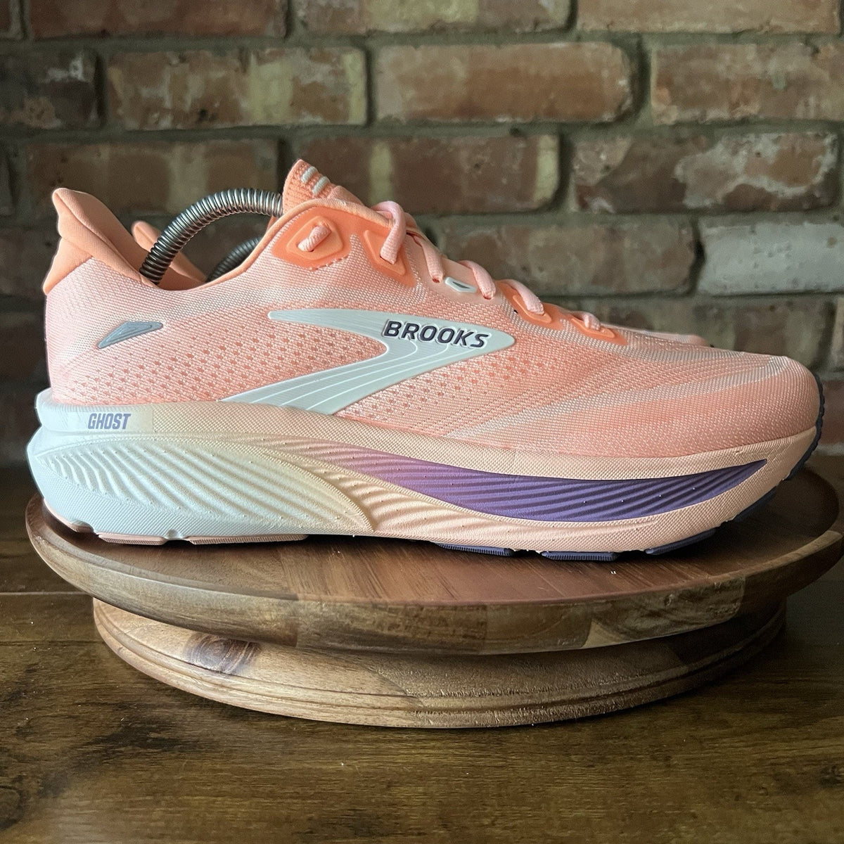 Brooks Ghost 18 Neutral Balanced Cushion Running Peach Coconut Shoes Size 11.5