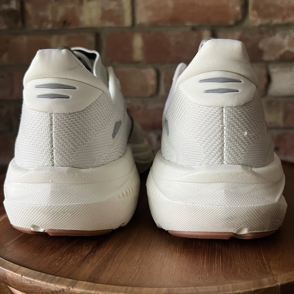 Brooks Ghost 18 Men's 8.5 Balanced Cushion White Spruce Running Shoes Sneakers