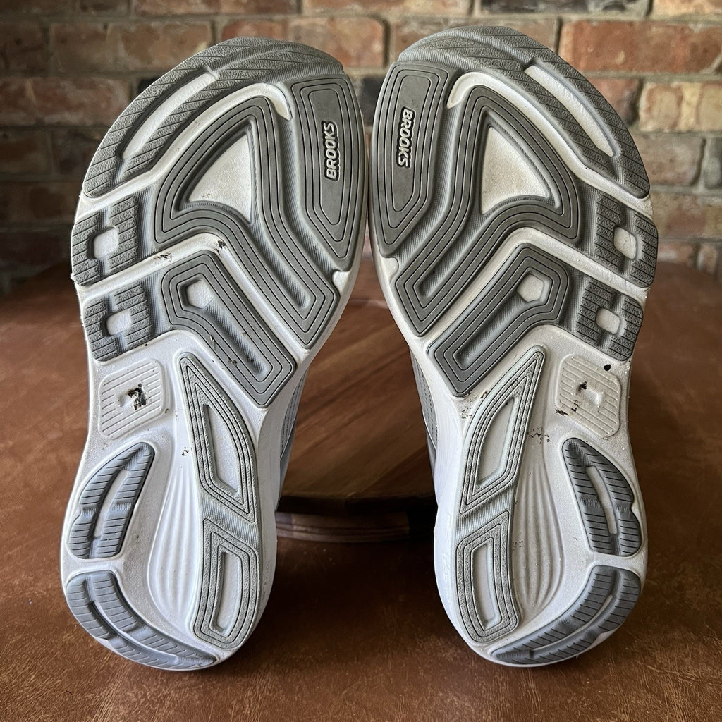 Brooks Revel 8 Women's 9.5 Running Oyster Mushroom Alloy Silver Sneakers Shoes