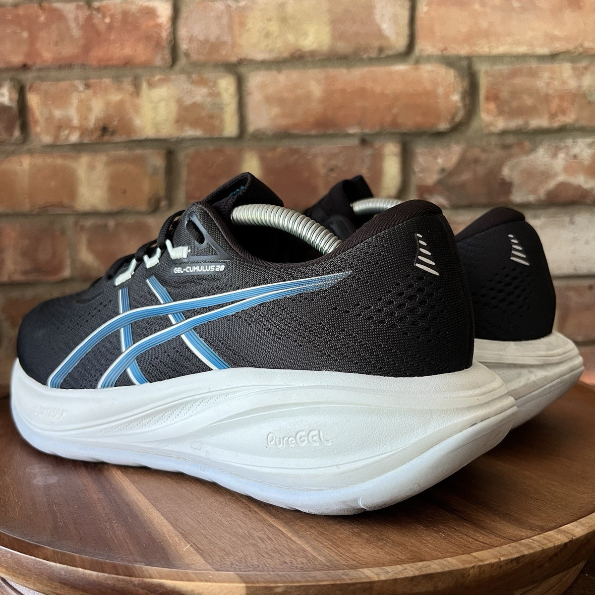 Asics Gel-Cumulus 28 Womens 8 Black Blue Cushioned Running Shoes Sneakers