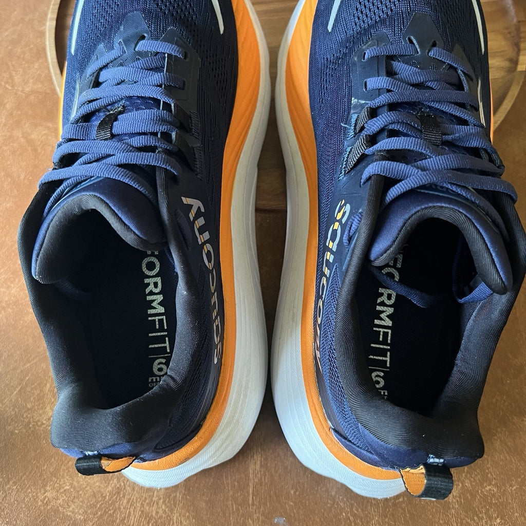 Saucony Hurricane 24 Max Cushion Stability Men's 9.5 Navy Running Shoes Sneakers
