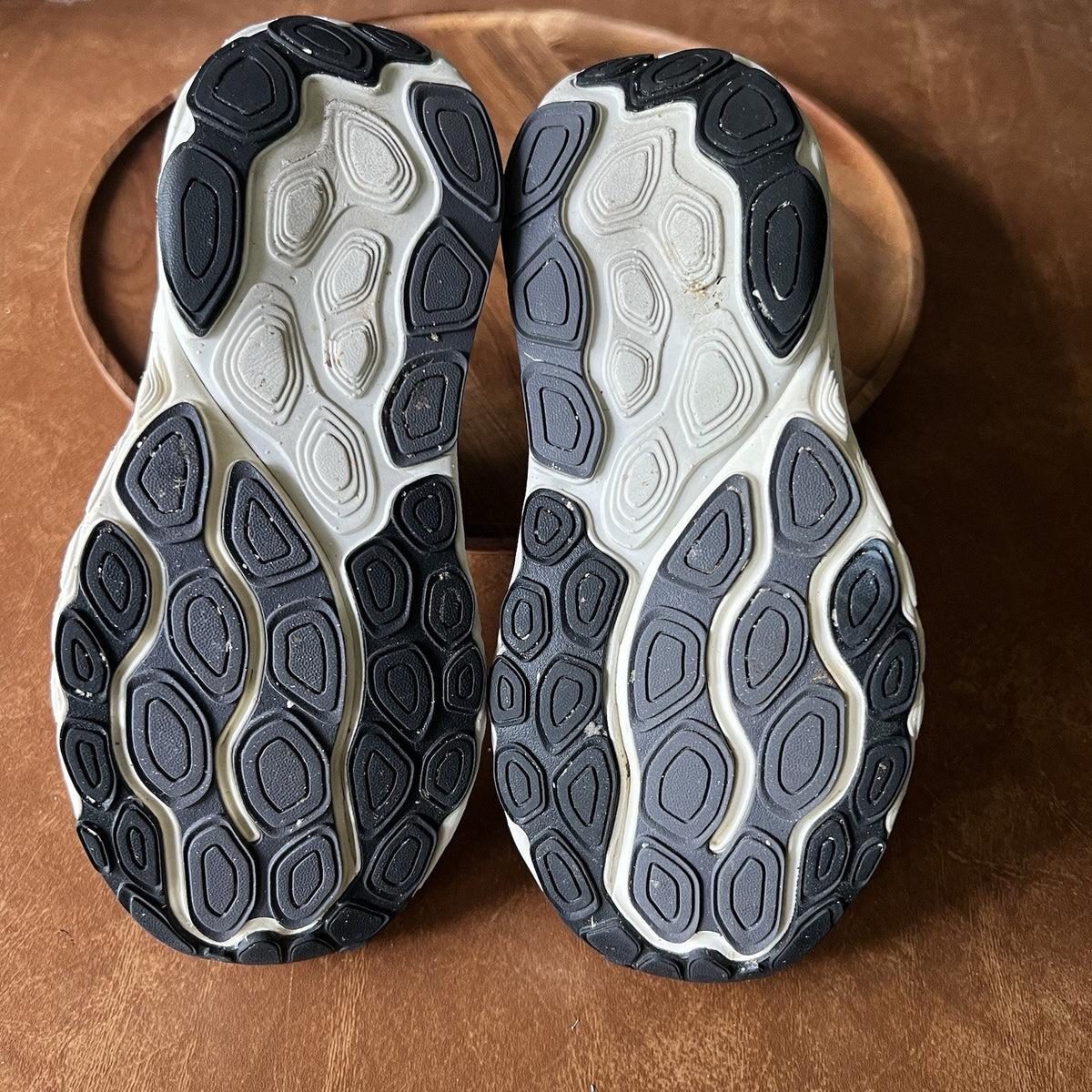 New Balance Fresh Foam X 860v14 Black White Cushioned Women's 6.5 Shoes Sneakers