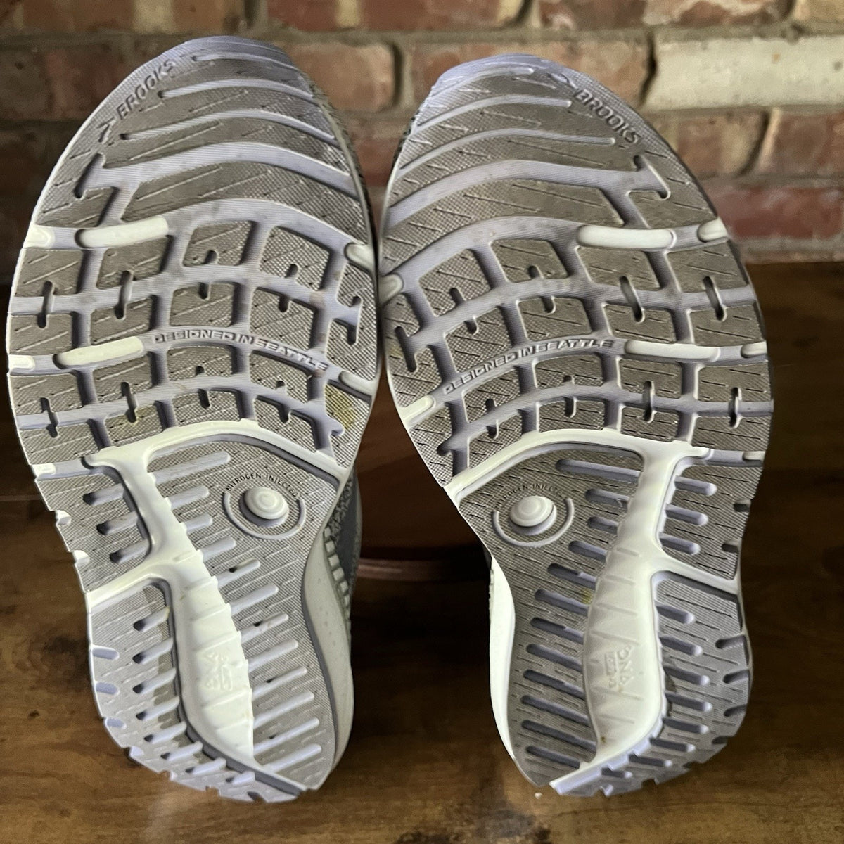 Brooks Ariel GTS 24 Suppotive Women's 11 Gray Purple Running Walk Shoes Sneakers