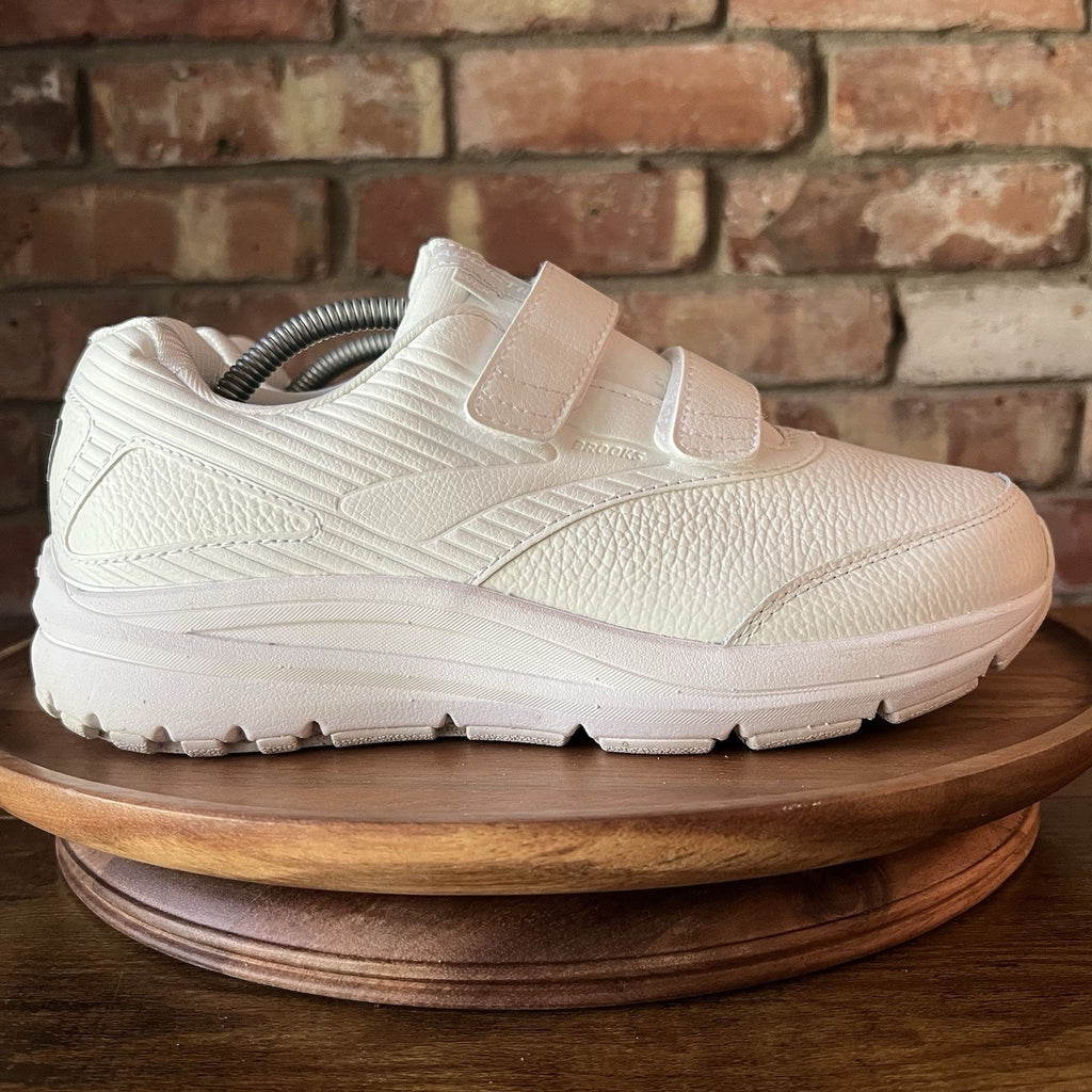 Brooks Addiction Walker 2 White Leather Sneakers Shoes Women’s 7.5 Wide 2E