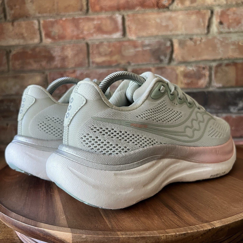 Saucony Ride 19 Women's 6 Wide Neutral PWRRUN Cushioned Running Shoes Sneakers