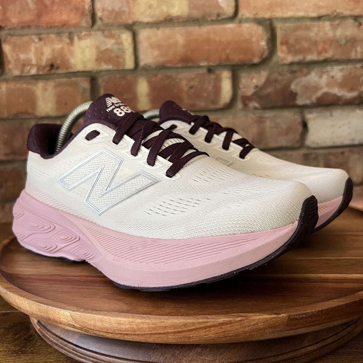 New Balance Fresh Foam X 880 v15 Womens 6.5 Pink White Running Shoes Sneakers