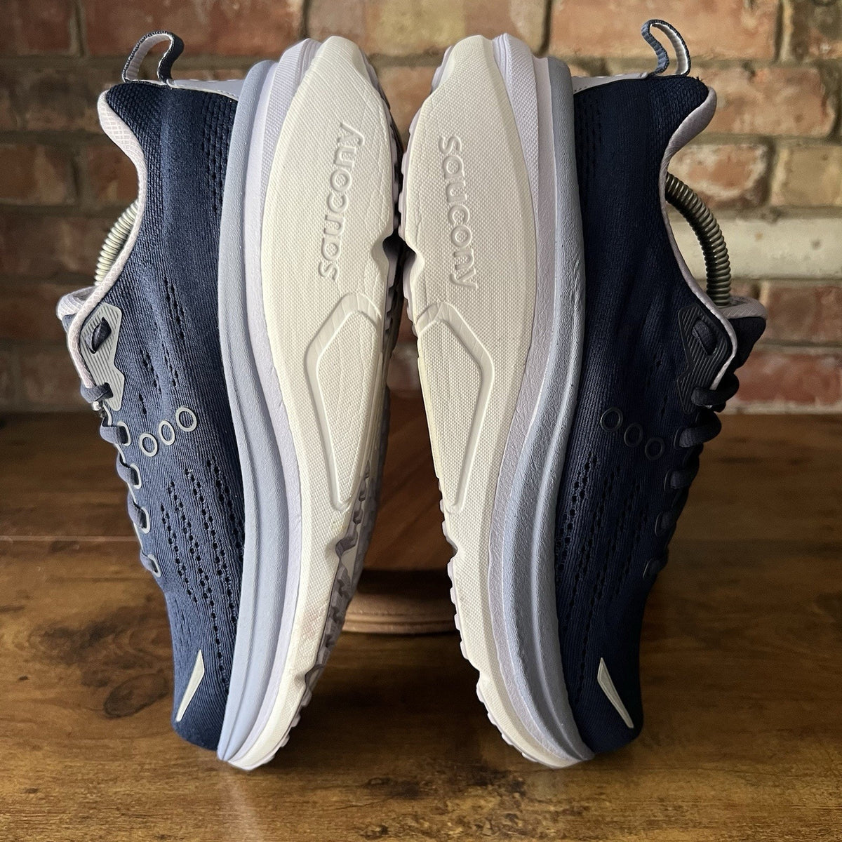 Saucony Hurricane 25 Womens Size 8 Blue Purple Road Running Shoes Sneakers