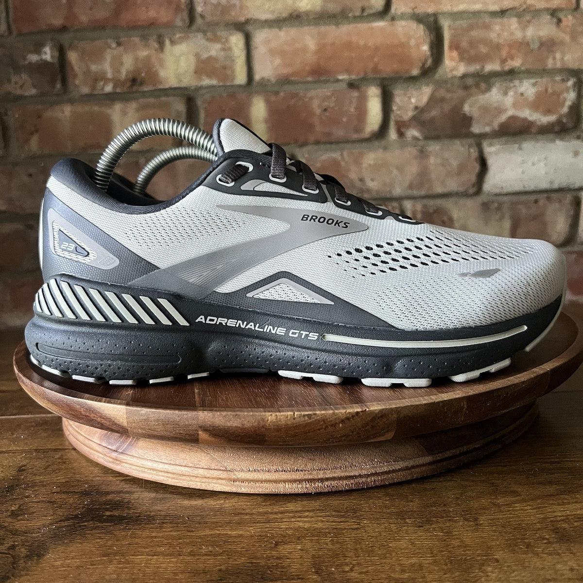 Brooks Adrenaline GTS 23 Supportive Gray Men's 8 4E Running Shoes Sneakers