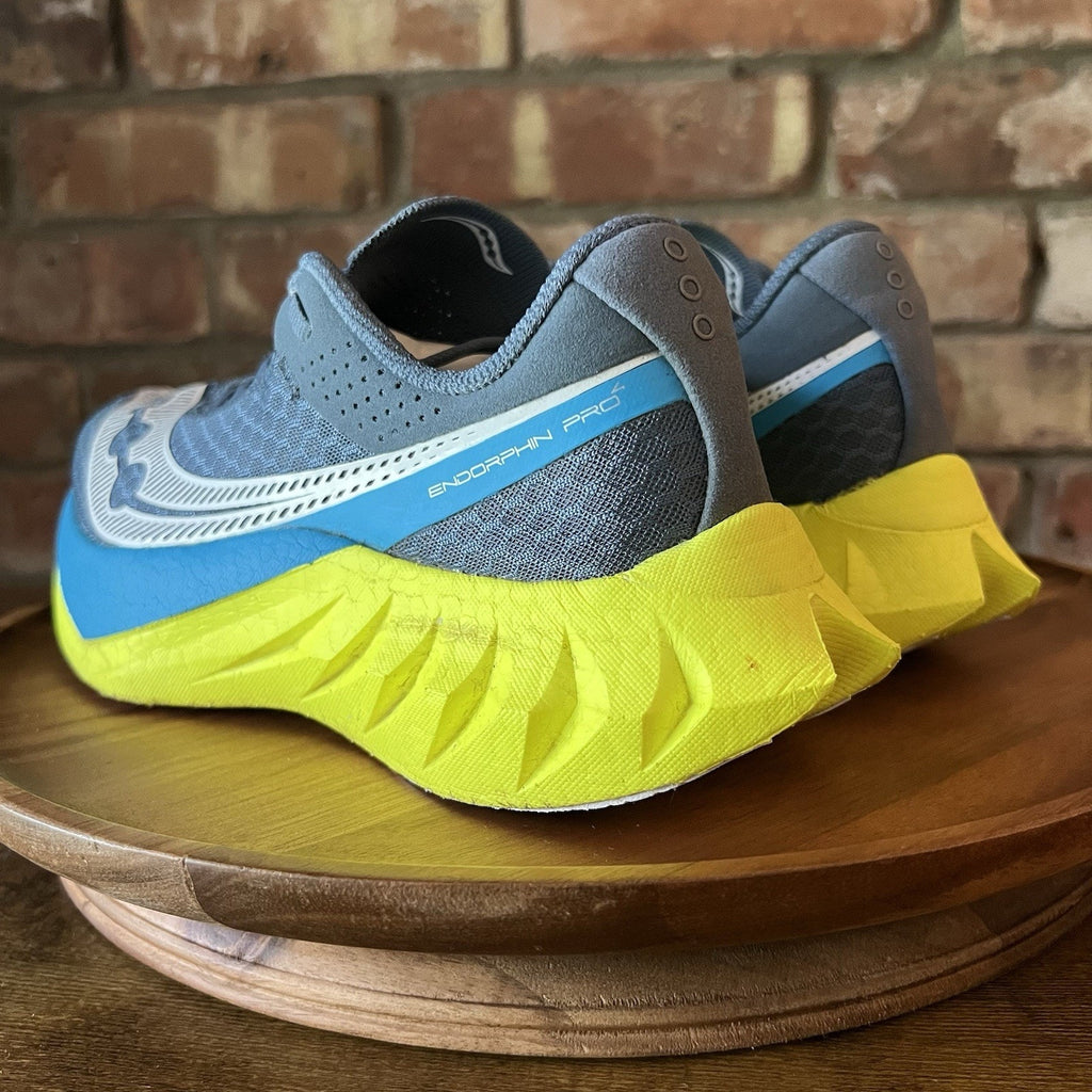 Saucony Endorphin Pro 4 Womens Size 8 Blue Yellow Race Running Shoes Sneakers