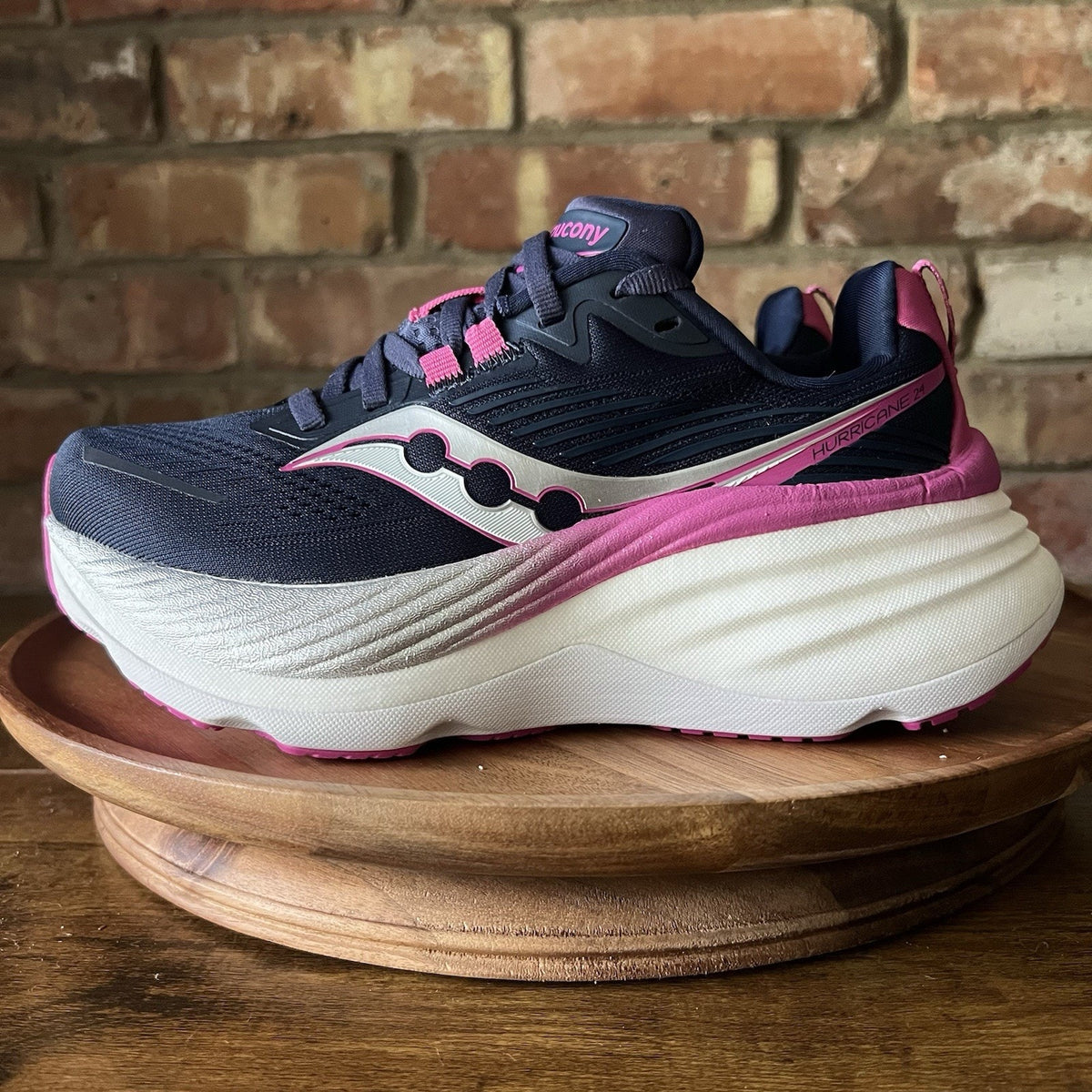 Saucony Hurricane 24 Stability Max Cushion Blue Pink Running Shoes Women's 5