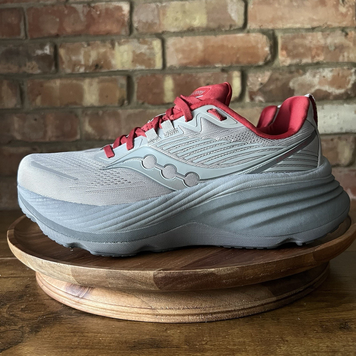 Saucony Hurricane 24 Max Cushion Stability Men's 7 Gray Running Shoes Sneakers
