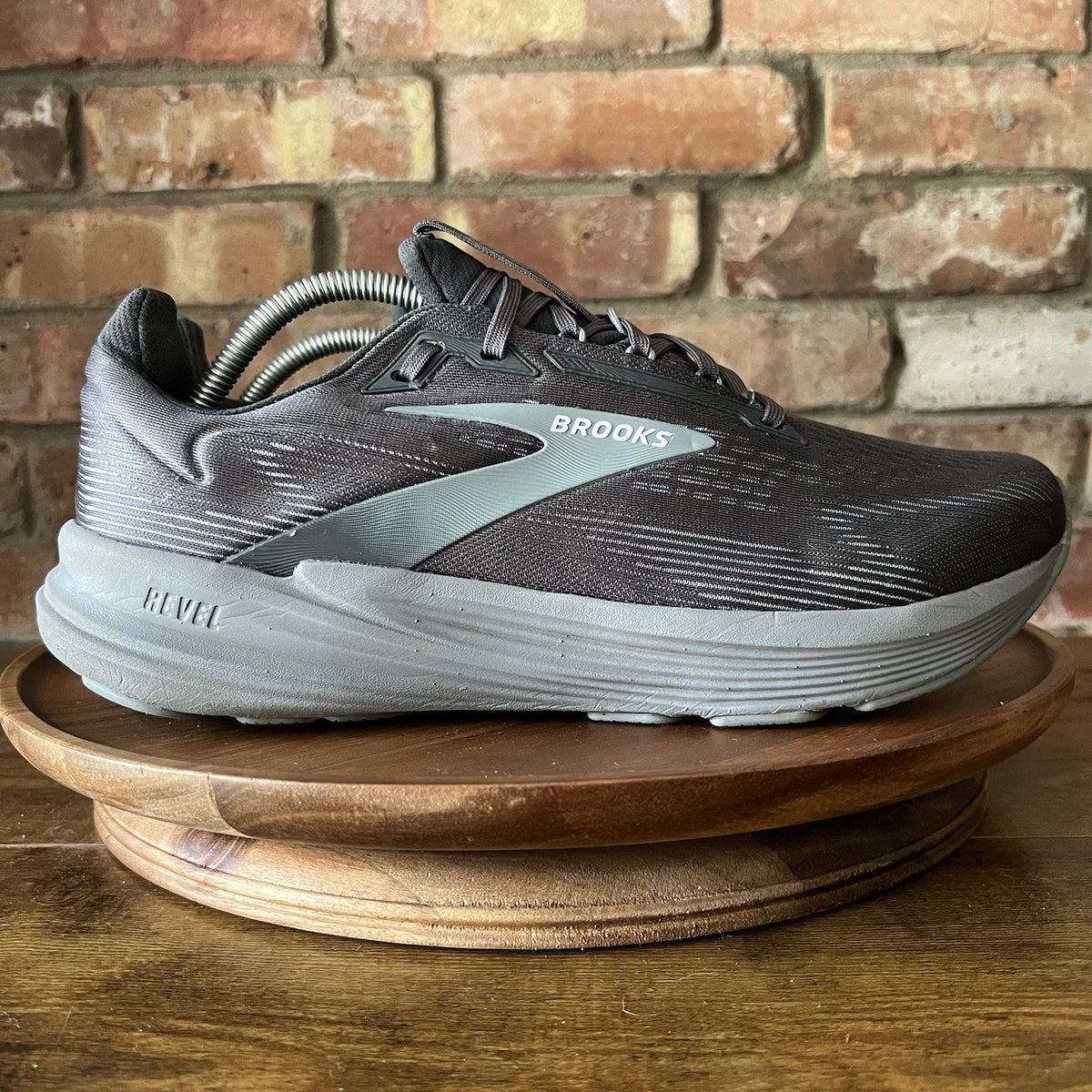 Brooks Revel 8 Men's Gray Mesh Trainer Cushioned Running Shoes Sneakers 11 2E