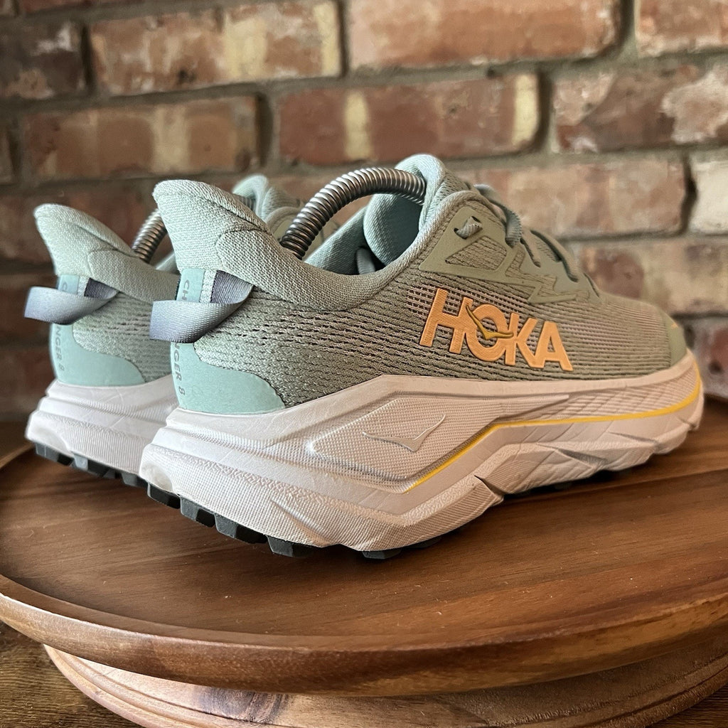 Hoka One One Challenger 8 Womens 7 Green Neutral Balanced Running Shoes Sneakers