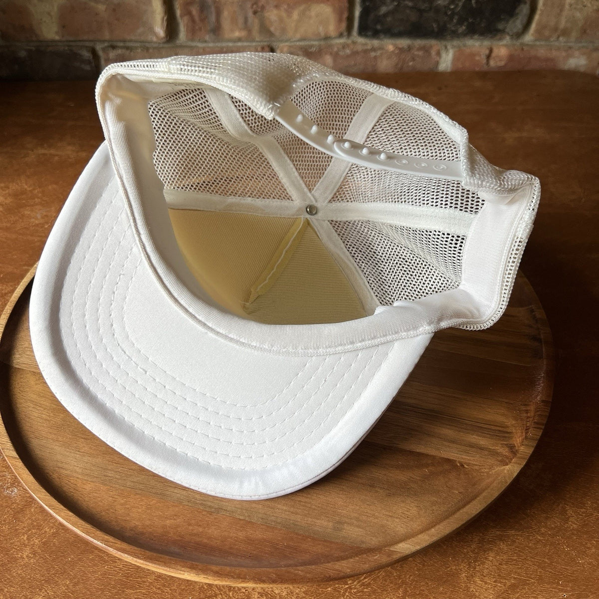 Vintage Bass Pro Shops Fishing Hunting Trucker Hat Snapback Cap White