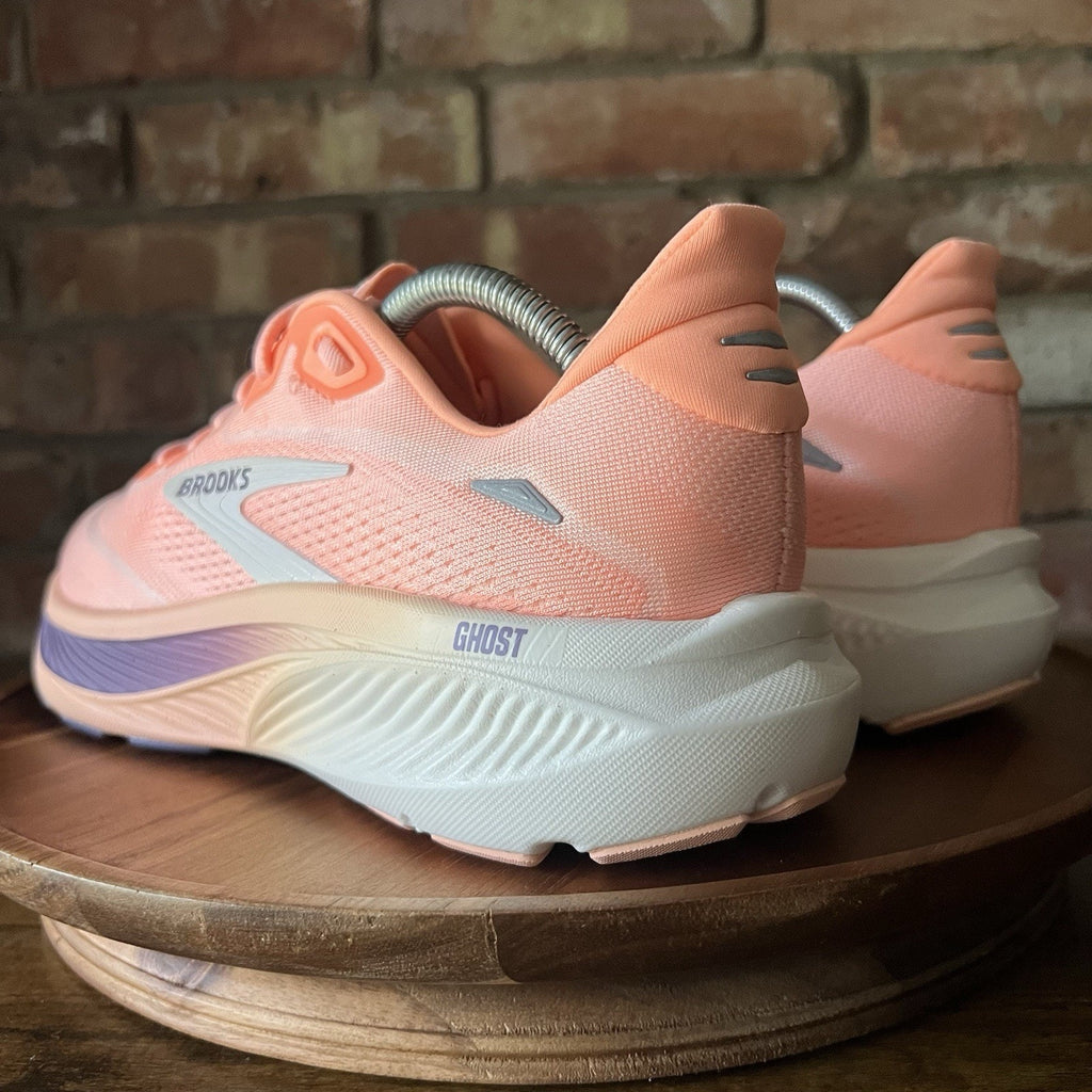 Brooks Ghost 18 Neutral Balanced Cushion Running Peach Coconut Shoes Size 11.5