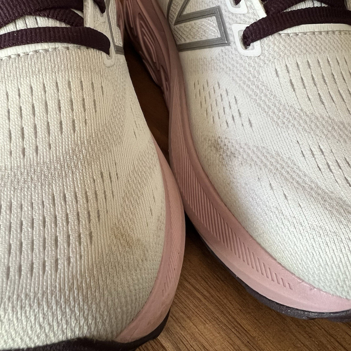 New Balance Fresh Foam X 880 v15 Womens 6.5 Pink White Running Shoes Sneakers