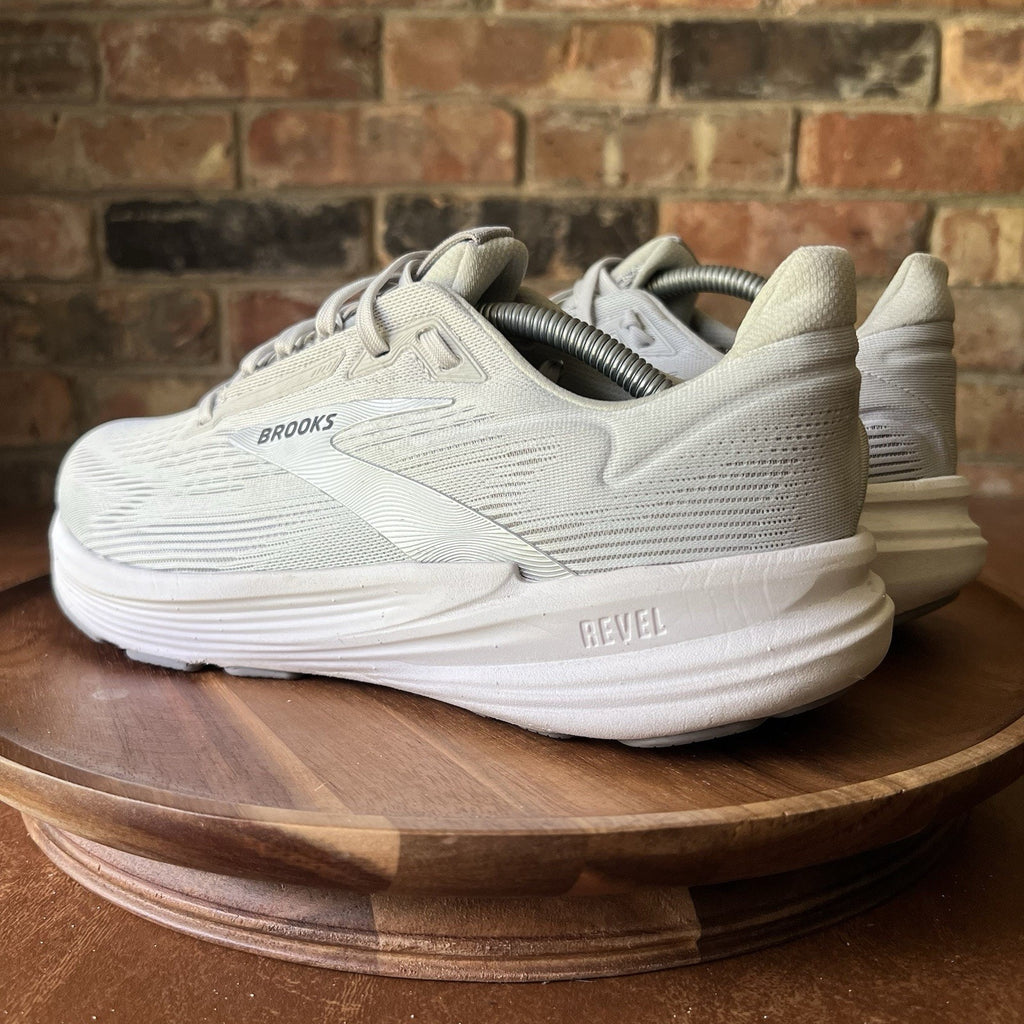 Brooks Revel 8 Women's 9.5 Running Oyster Mushroom Alloy Silver Sneakers Shoes