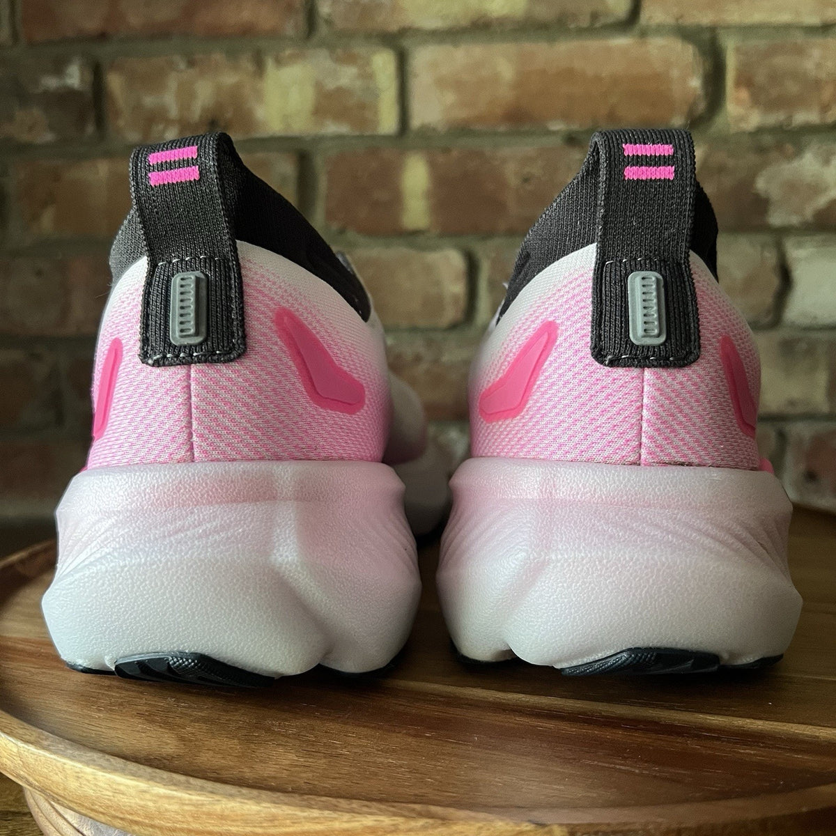Brooks Glycerin 23 White Pink Max Cushion Women's 9.5 Neutral Running Shoes