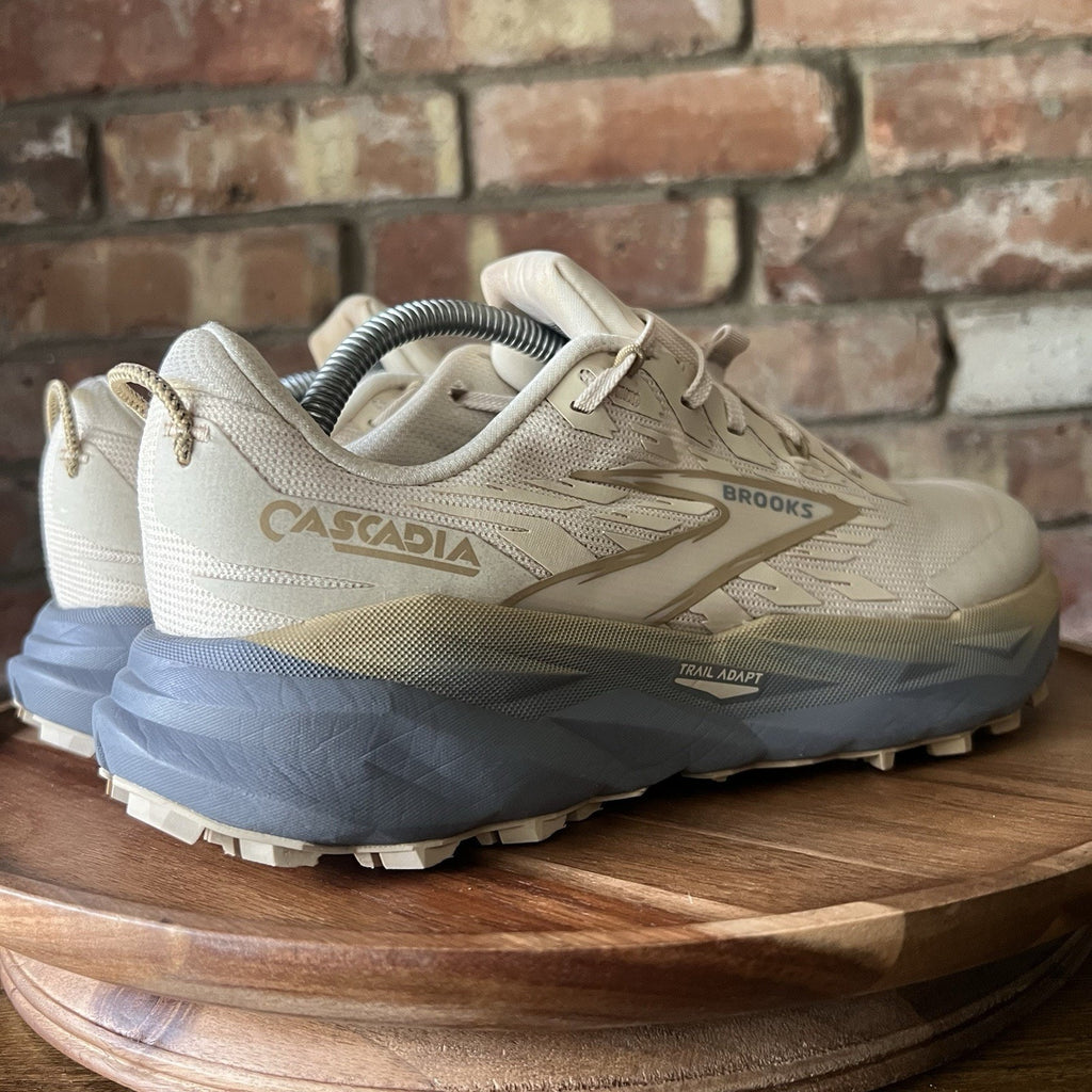 Brooks Cascadia 19 Tan Neural Balanced Cushion Trail Womens 8.5 Running Shoes