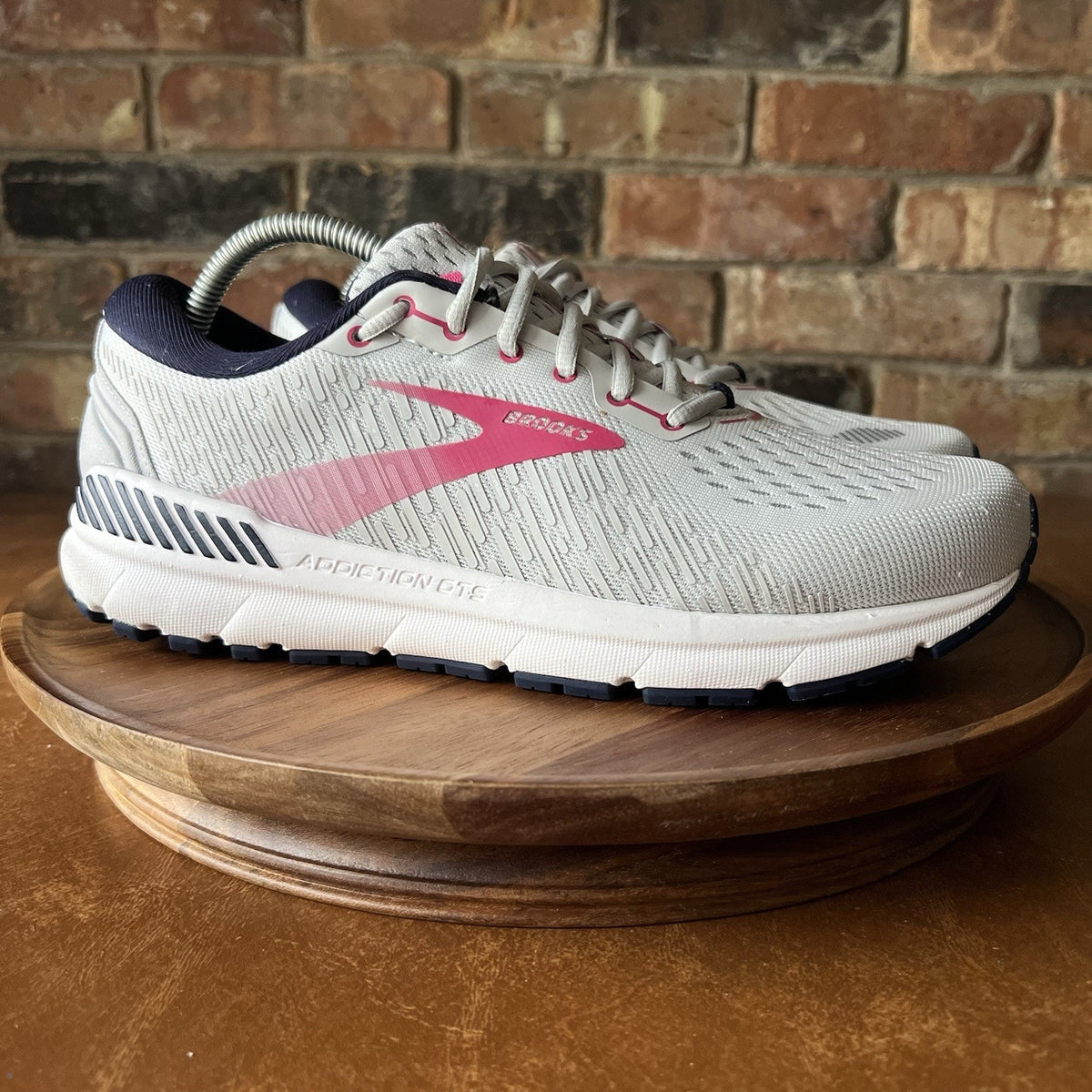 Brooks Addiction GTS 15 Supportive Running Womens 10.5 AA Gray Pink Shoes