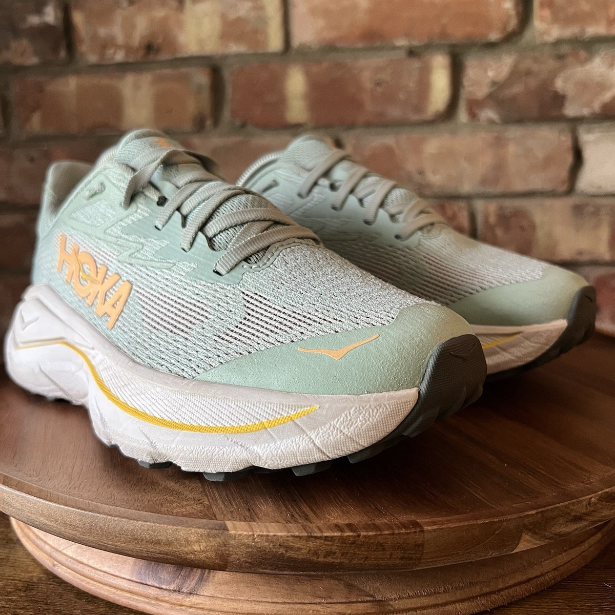 Hoka One One Challenger 8 Womens 7 Green Neutral Balanced Running Shoes Sneakers