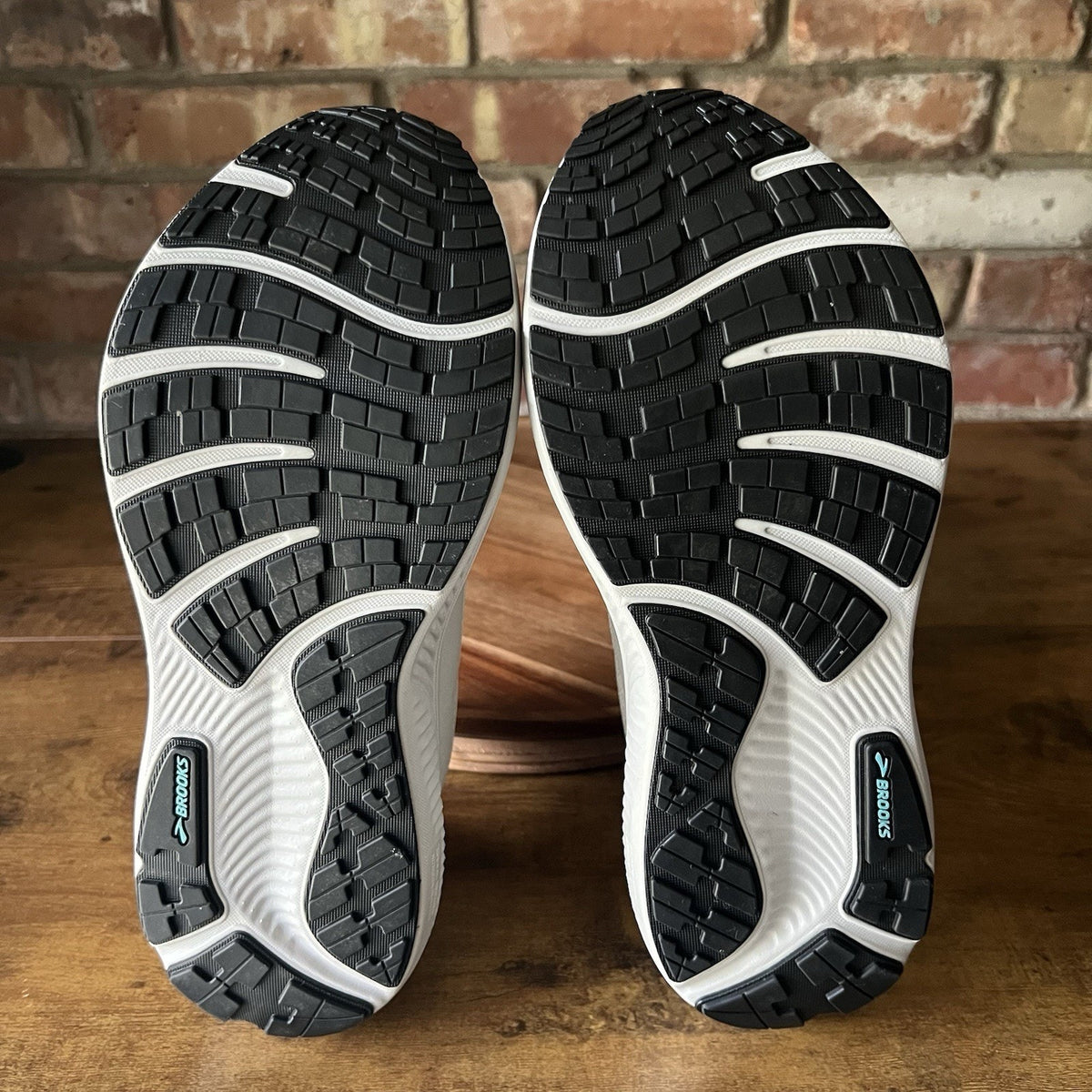 Brooks Ghost GORE-TEX Women's 11.5 Neutral Balance Cushion Blue White Shoes