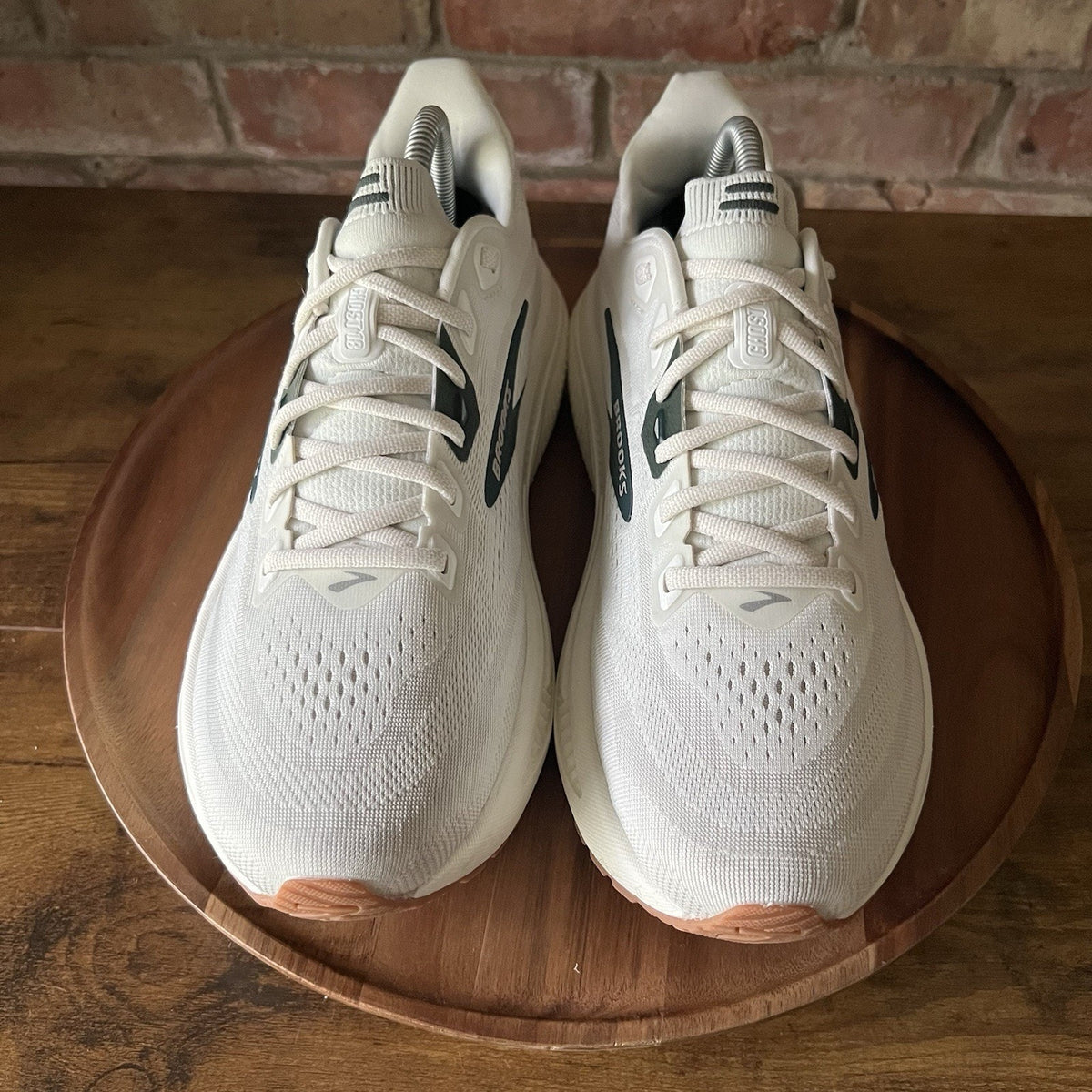 Brooks Ghost 18 Men's 8.5 Balanced Cushion White Spruce Running Shoes Sneakers