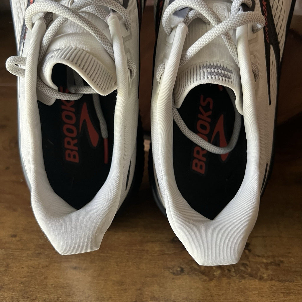 Brooks Ghost 18 Coconut Neutral Balanced Cushion Running Men's 9.5 2E Shoes