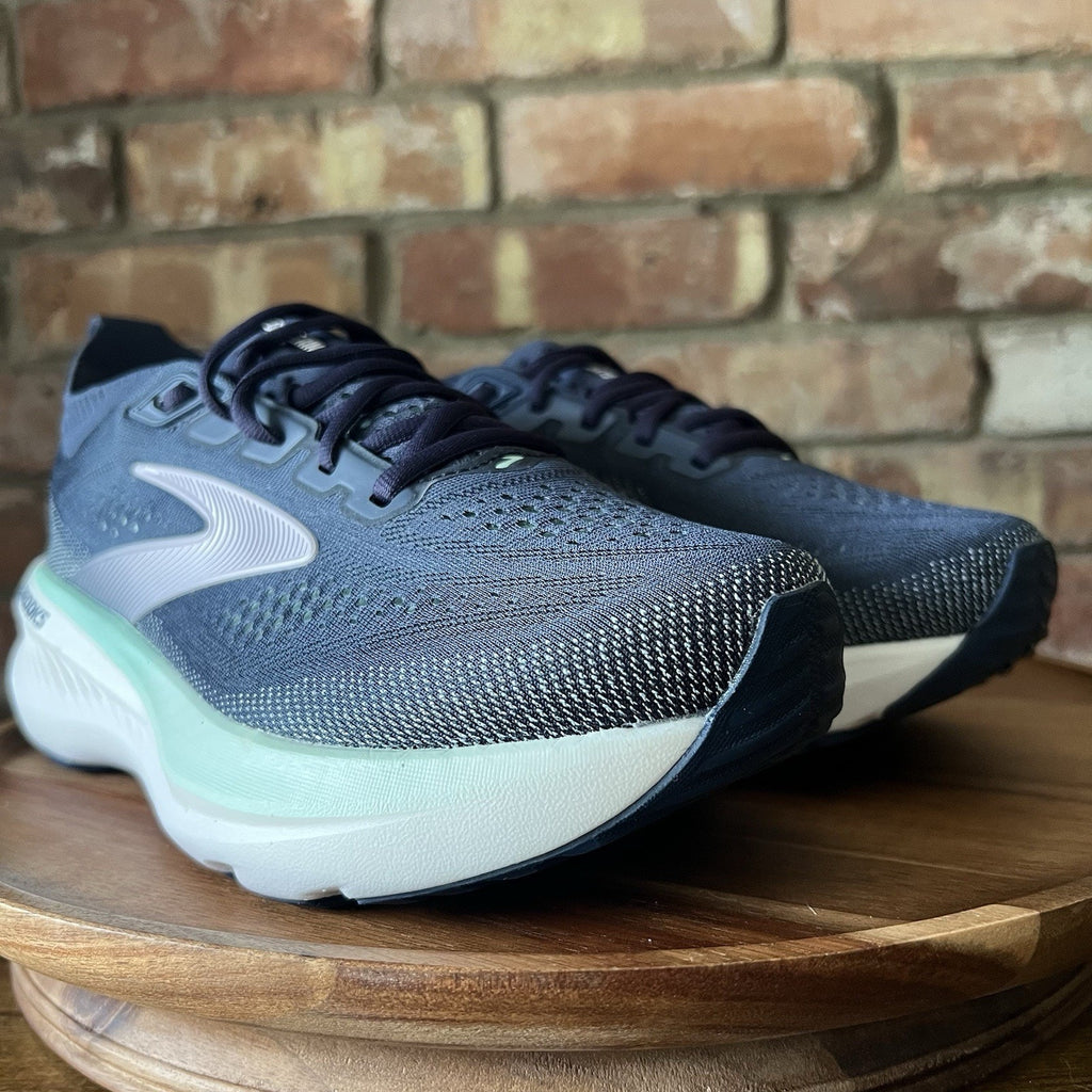 Brooks Glycerin 23 Womens 8 Wide Blue Running Shoes Sneakers Plush Cushion