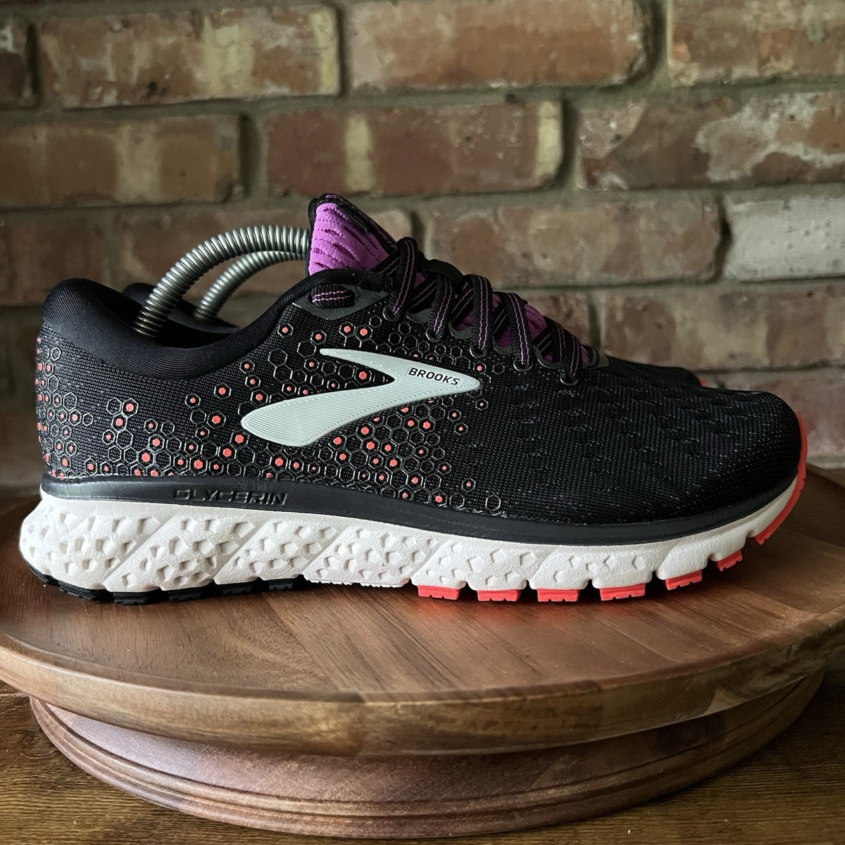 Brooks Glycerin 17 Cushion Black Fiery Coral Running Shoes Sneakers Womens 7 W