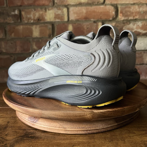 Brooks Adrenaline GTS 25 Supportive Balanced Cushion Mens 11 Running Grey Shoes