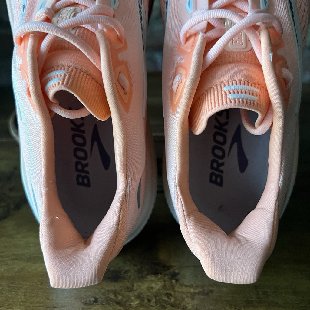 Brooks Ghost 18 Neutral Balanced Cushion Running Peach Coconut Shoes Size 11.5