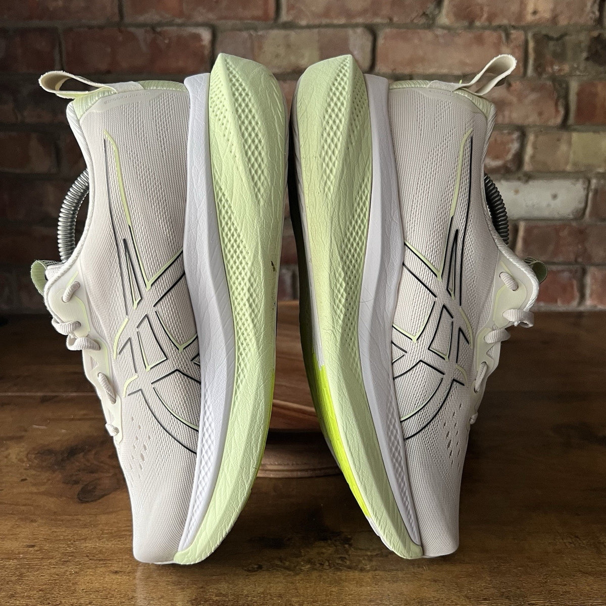 Asics GlideRide Max Cushion Running Womens 7.5 Beige Running Shoes Sneakers