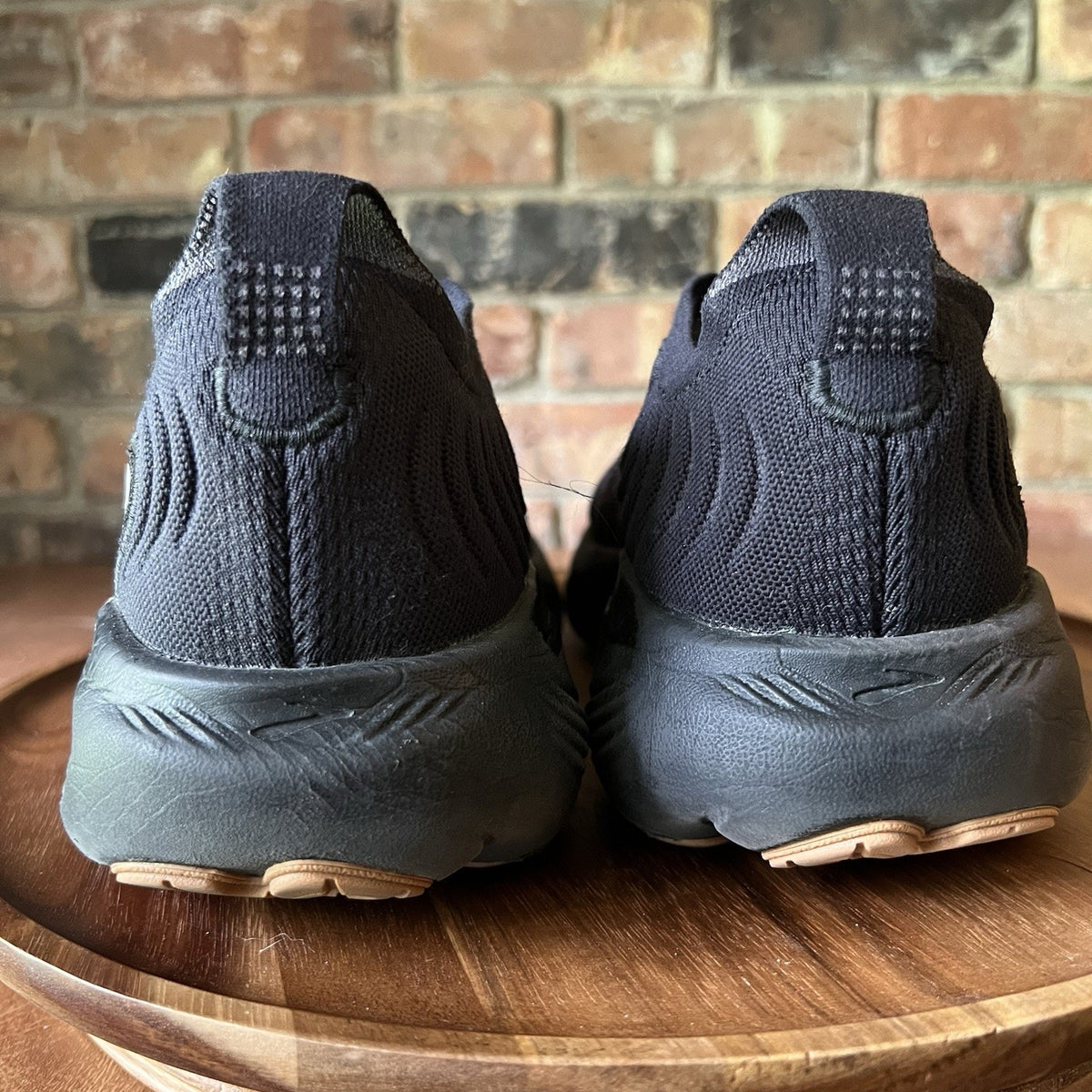 Brooks Adrenaline GTS 25 Supportive Mens 9.5 Black Gum Running Shoes Sneakers