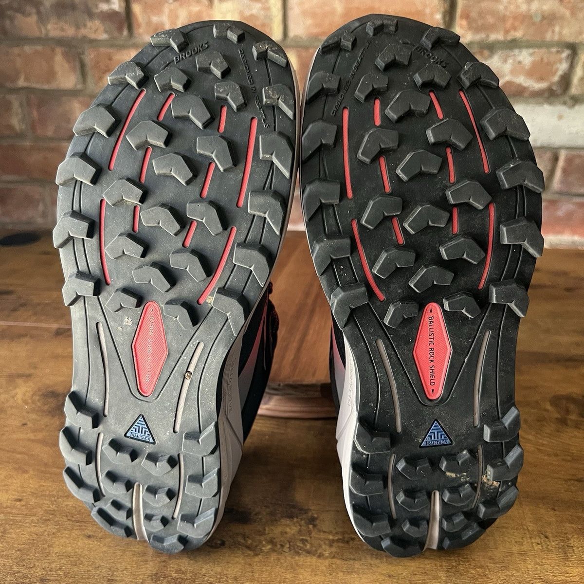 Brooks Women's Cascadia 16 GORE-TEX Trail Running Shoes Sneakers Women's 10
