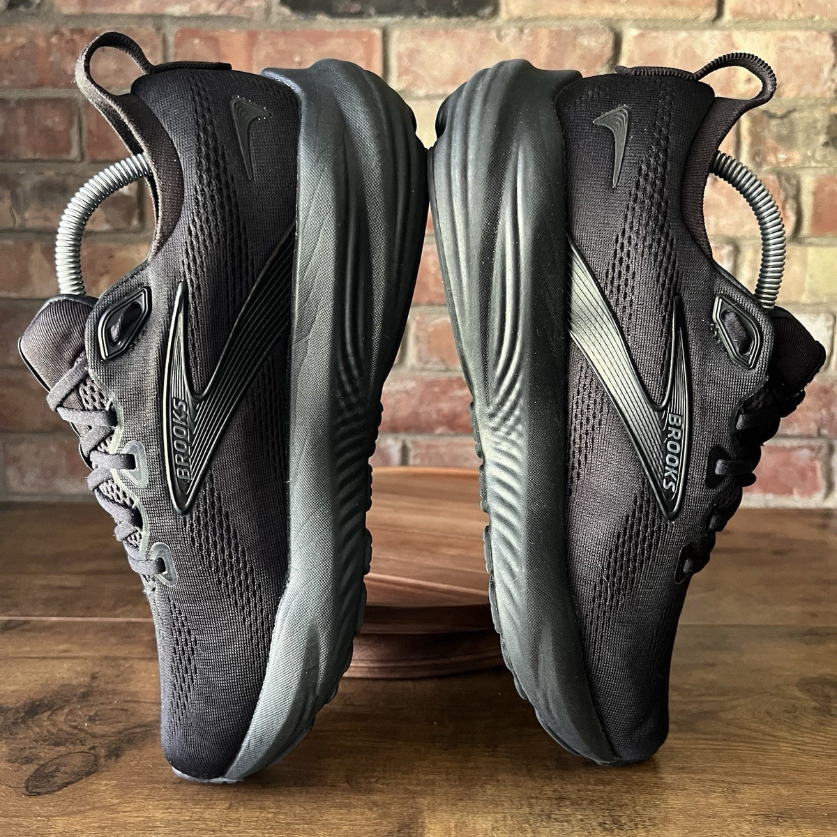 Brooks Glycerin 22 Womens 11 Black Plush Cushion Running Walking Shoes Sneakers