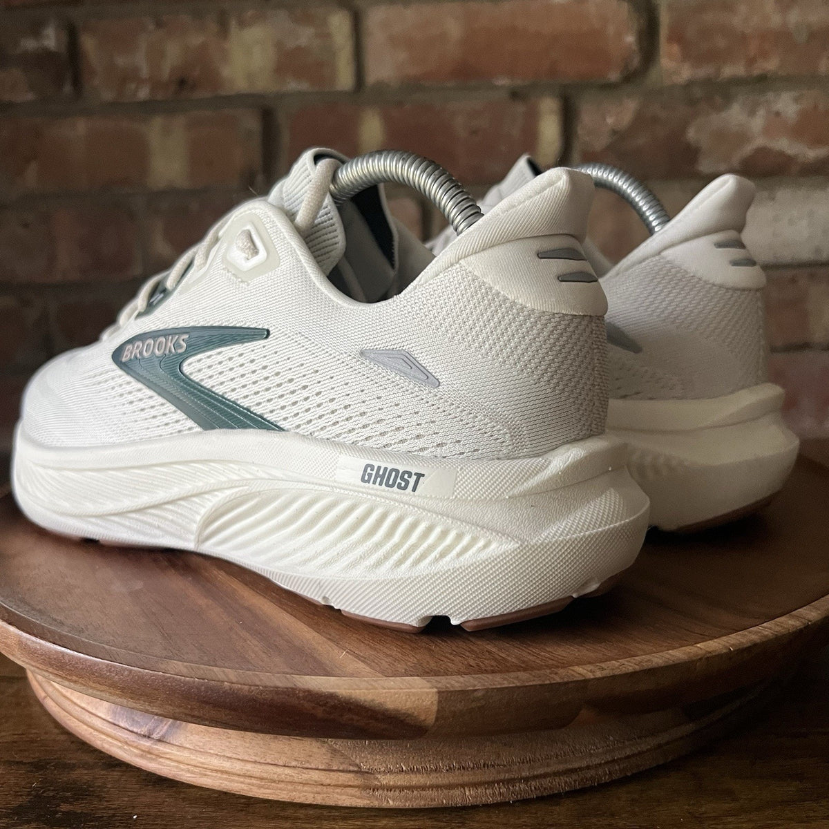 Brooks Ghost 18 Men's 8.5 Balanced Cushion White Spruce Running Shoes Sneakers