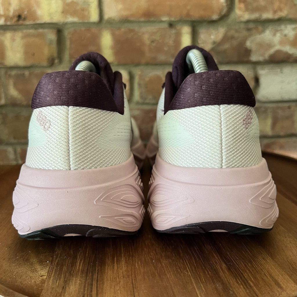 New Balance Fresh Foam X 880 v15 Womens 6.5 Pink White Running Shoes Sneakers