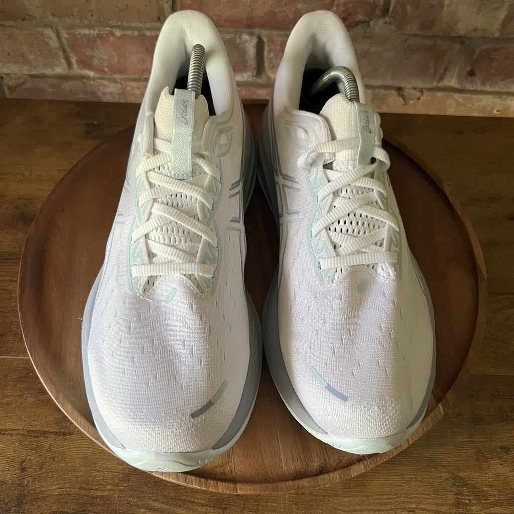 Asics Gel Cumulus 26 Mens 11 Gray White Max Cushioned Running Shoes Sneakers