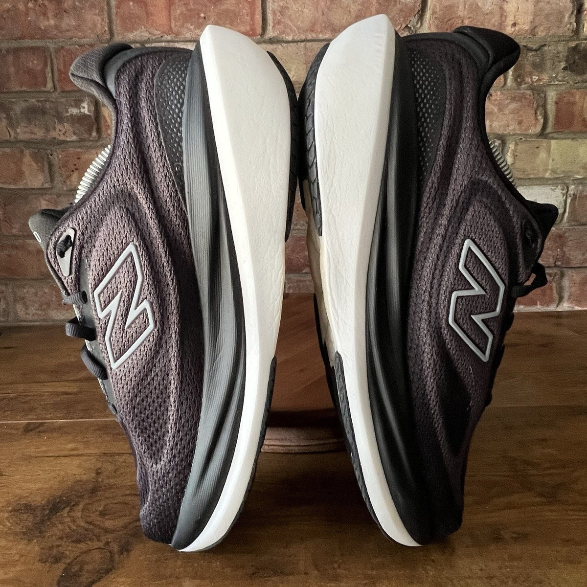 New Balance 1080v15 Womens 8 Black Neutral Soft Cushion Daily Running Shoes