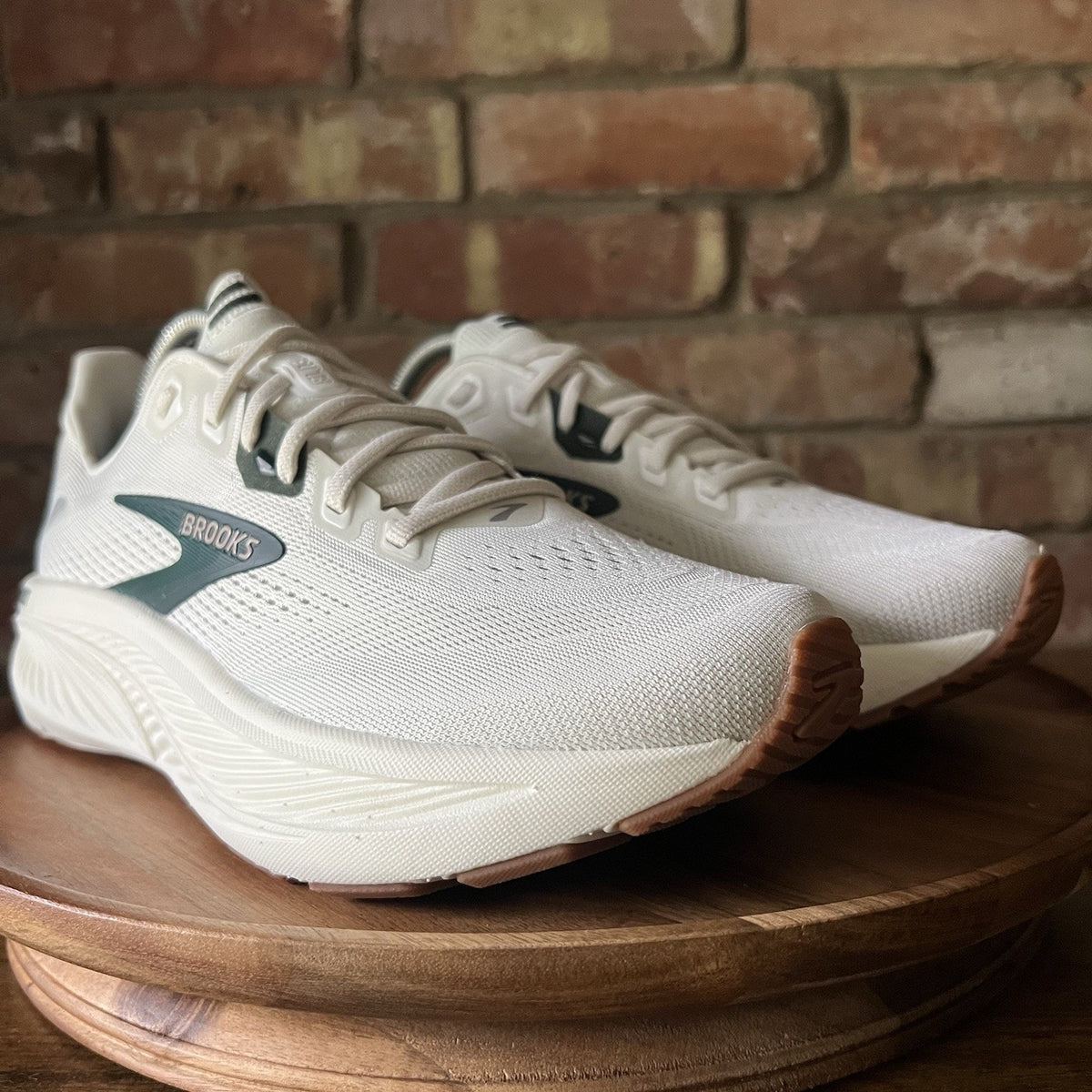Brooks Ghost 18 Men's 8.5 Balanced Cushion White Spruce Running Shoes Sneakers