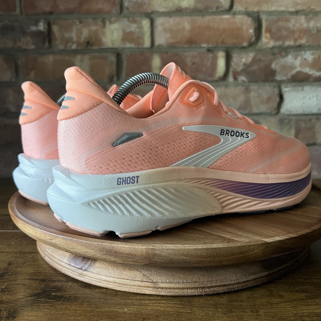 Brooks Ghost 18 Neutral Balanced Cushion Running Peach Coconut Shoes Size 11.5