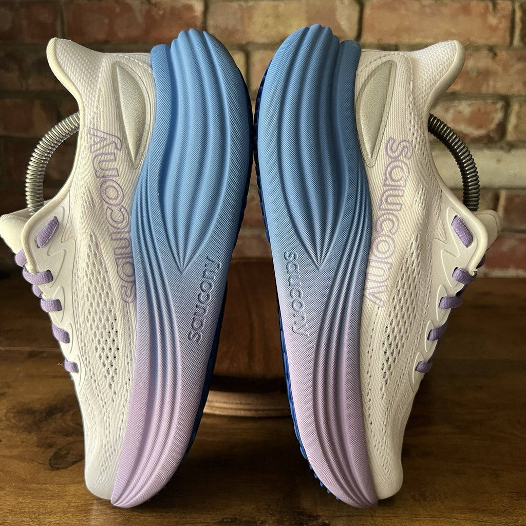 Saucony Triumph 24 Women's Size 7 Blue Max Cushioned Running Shoes Sneakers