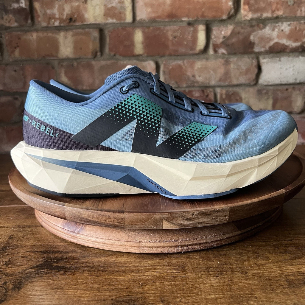 New Balance FuelCell Rebel v4 Mens 8.5 2E Blue Neutral Balanced Running Shoes