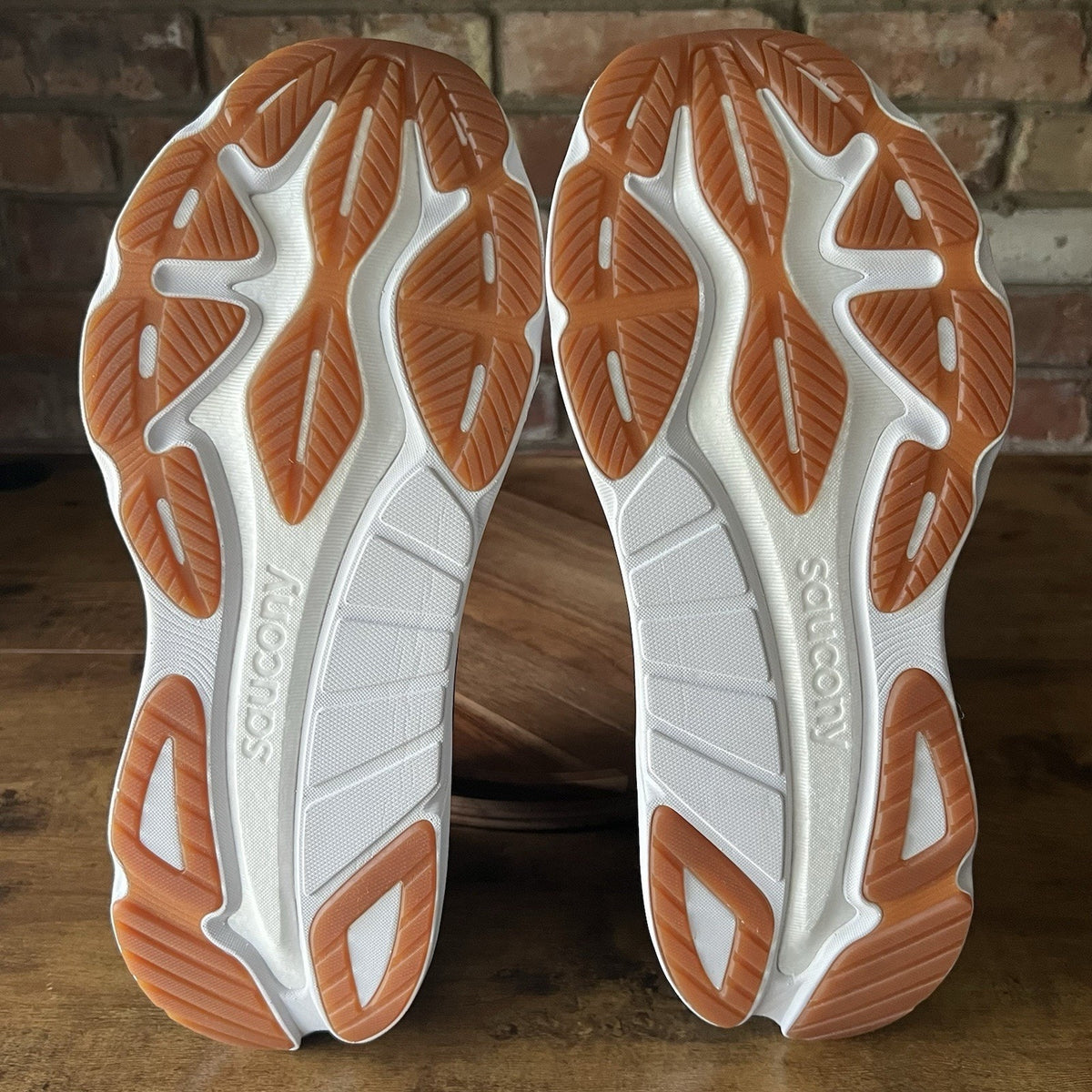 Saucony Hurricane 24 Max Cushion Stability Men's 15 Running Shoes Sneakers